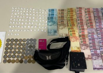 PM apreende adolescente com 100 porções de cocaína em Guaratuba; o entorpecente estava escondido dentro de uma bexiga