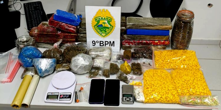 PM apreende mais de 14 quilos de maconha e quase 3 mil comprimidos de ecstasy na Serraria do Rocha em Paranaguá