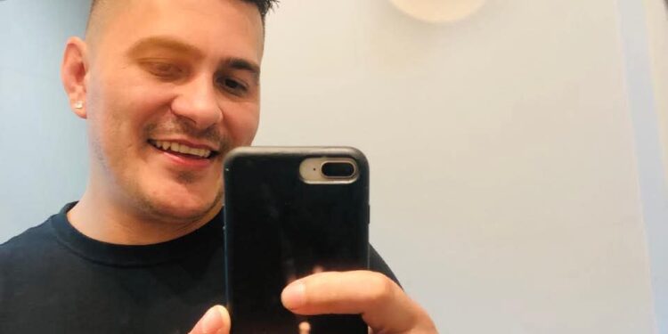 UM TRÂNSITO QUE MATA: Motociclista morre após bater no muro de uma casa no bairro Bockmann em Paranaguá