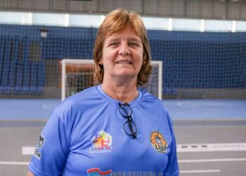 Professora de Paranaguá é convocada para representar o Brasil no Mundial de Basquete Master na Suíça