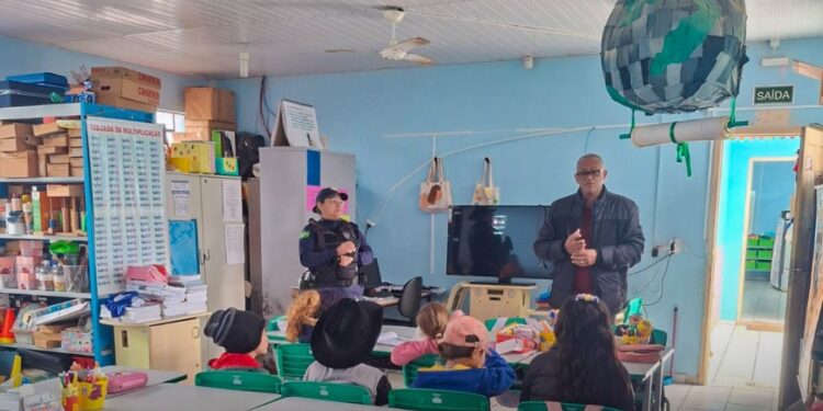 Departamento Antidrogas da Guarda Municipal retoma atividades e mobiliza comunidade com ações educativas em Paranaguá