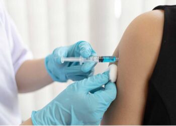 Vacinação contra a gripe, sarampo e febre amarela acontece na UPA em Paranaguá