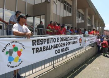 Trabalhadores portuários de Paranaguá organizam mobilização nesta sexta-feira (13) contra o PL 733/2025