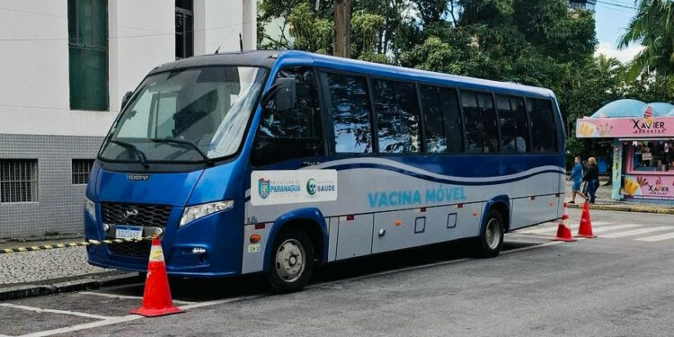 Vacinação itinerante reforça proteção em Paranaguá: ônibus da saúde estará na UPA nesta segunda (16)