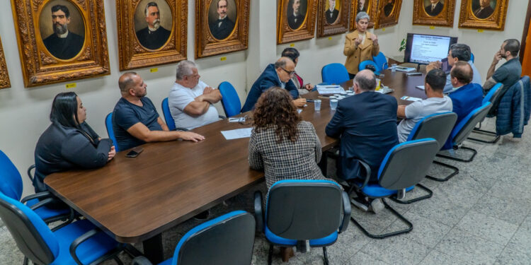 Paranaguá avança na atualização do Plano Diretor com apresentação na Câmara Municipal
