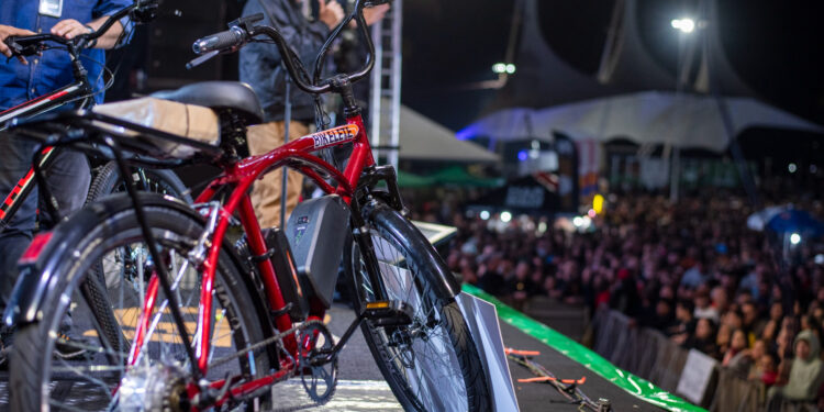 IPTU Premiado 2025 entrega carro, moto e bicicletas a contribuintes de Paranaguá