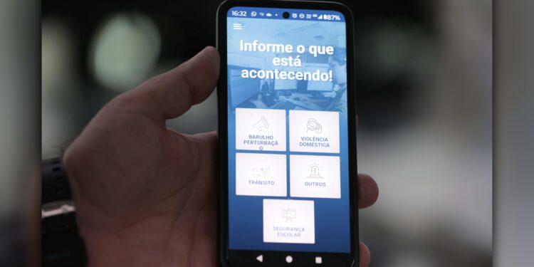 TECNOLOGIA QUE SALVA: Aplicativo 190 PR revoluciona atendimento da Polícia Militar do Paraná