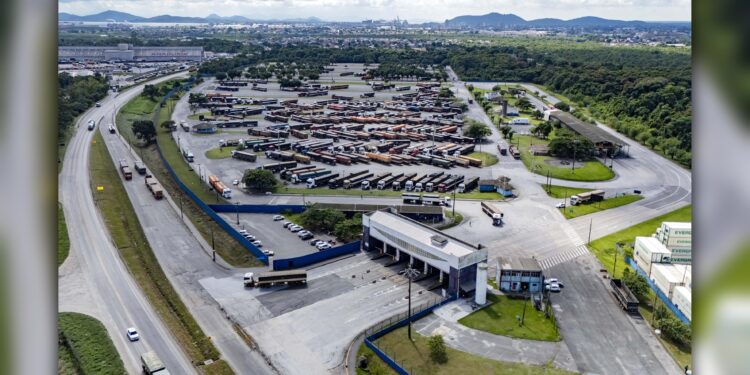 Foto: Claudio Neves/Portos do Paraná