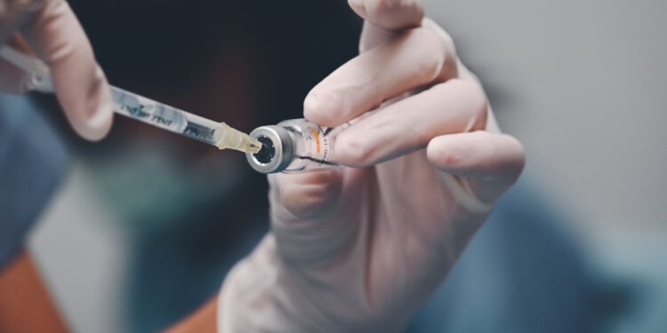 Mudança na vacinação contra a meningite passa a valer a partir desta terça-feira (01)