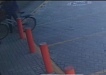 Câmeras de segurança registram furto de bicicleta em Matinhos