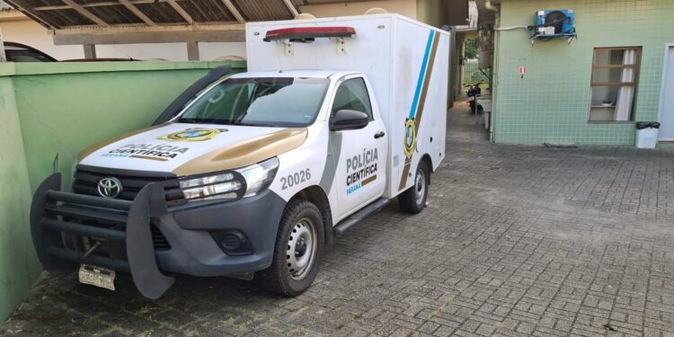 Corpo em avançado estado de decomposição é encontrado dentro de rio na zona rural de Guaratuba