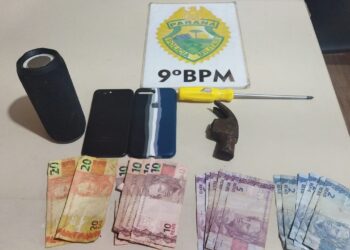 PM prende homem que arrombou farmácia em Pontal do Paraná; suspeito teria danificado portas de outros estabelecimentos comerciais