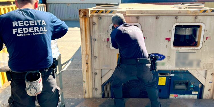 Receita Federal apreende 50 quilos de cocaína no Porto de Paranaguá