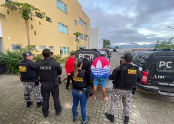 Ação integrada prende quatro pessoas durante operação em Paranaguá