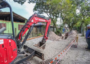 Saneamento, receptivo, praças e passarelas: obras na Ilha do Mel alcançam R$ 33,5 milhões