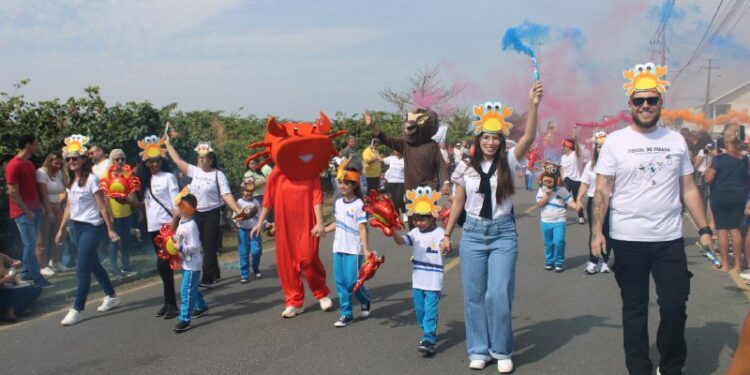 Fotos: Prefeitura de Pontal do Paraná/ Clovis Santos/ Jackeline Costa/ Amanda Golveia.