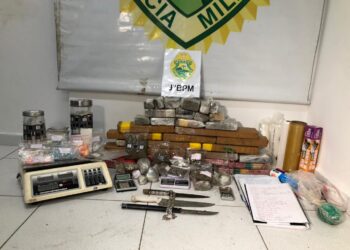 Grupamento de Motocicletas apreende mais de 20 quilos de entorpecentes em Paranaguá; droga estava dentro de refrigeradores