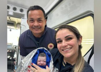 Equipe do SAMU Litoral realiza parto em ambulância