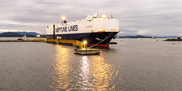 Foto: Claudio Neves/Portos do Paraná