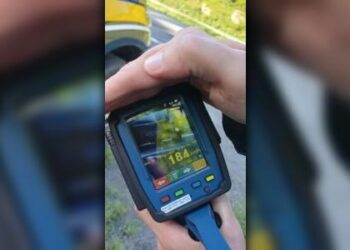 O flagrante captado pelo radar aconteceu nas pistas sentido litoral