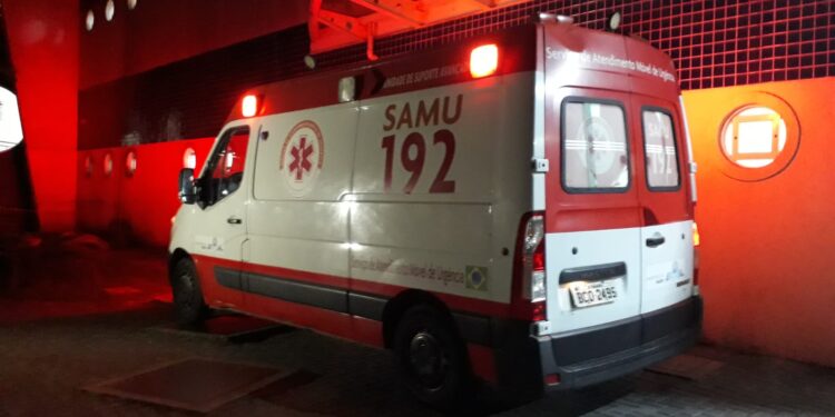 A vítima foi encaminhada pelo SAMU para a emergência do HRL