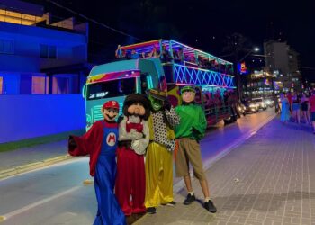 Carreta da Alegria chega a Paranaguá para celebrar o Mês das Crianças