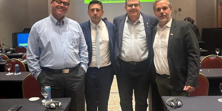 Sindicato de Paranaguá participa de seminário internacional sobre sustentabilidade e transição justa no setor dos transportes