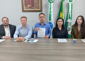 Prefeito Adriano Ramos esclarece contratos da gestão anterior com empresa investigada e pede devolução de mais de R$ 9 milhões aos cofres públicos