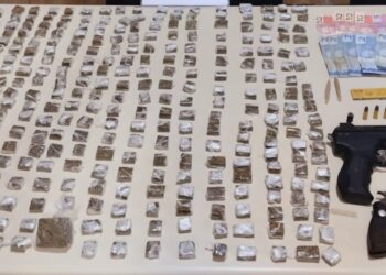 PM prende trio acusado de envolvimento com o tráfico de drogas em Pontal do Paraná; mais de um quilo de maconha foi apreendido