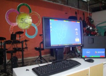 Centro Cultural 5C recebe computadores e amplia inclusão digital de crianças em Paranaguá