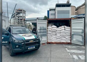 Receita Federal apreende mais de 100 quilos de cocaína no terminal de contêineres do Porto de Paranaguá;