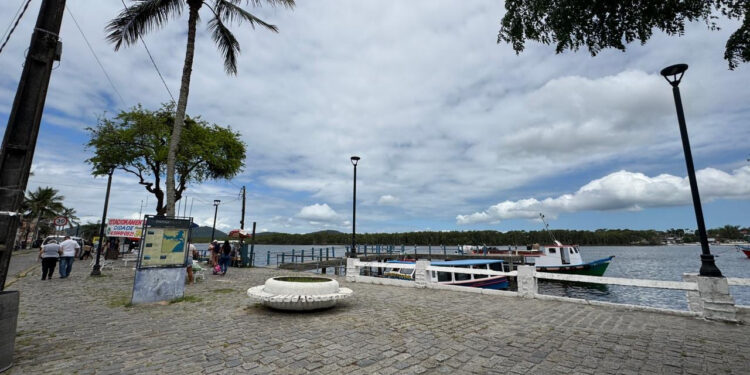 Acesso à Ilha do Mel tem acesso ampliado por Paranaguá durante a temporada de verão