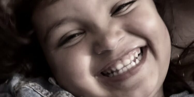 Identificada criança que morreu afogada em cava de areal em Paranaguá