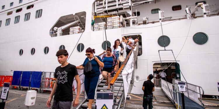 Foto: Claudio Neves/Portos do Paraná