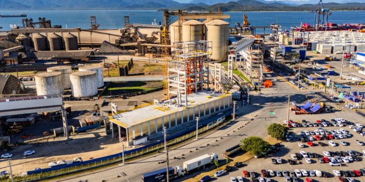 Foto: Claudio Neves/Portos do Paraná