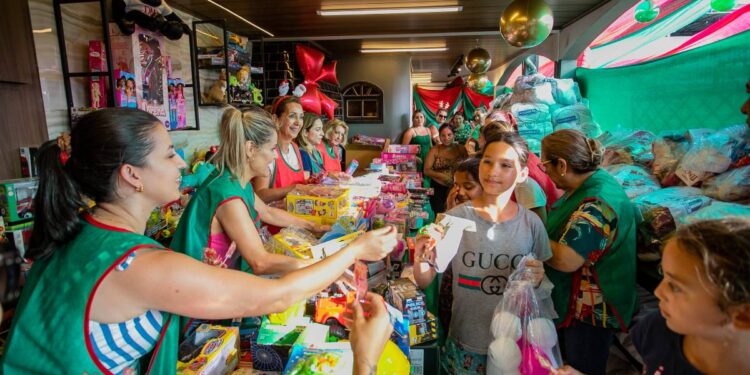 Foto: Claudio Neves/Portos do Paraná