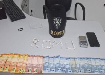 ROMU prende acusado de envolvimento com o tráfico de drogas no Beco do Óleo em Paranaguá