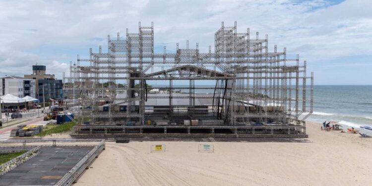 Com palcos quase prontos, shows do Verão Maior começam na próxima sexta-feira, 9