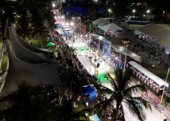 Desfile das Campeãs do Carnaval 2026 é cancelado devido ao mau tempo em Paranaguá