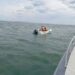 Embarcação à deriva na baía de Paranaguá é resgatada por militares do Batalhão Ambiental 