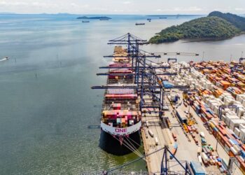 Foto: Claudio Neves/Portos do Paraná