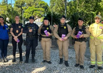 Forças de segurança realizam ação do Programa Mulher Segura e orientam mais de 700 pessoas em Paranaguá