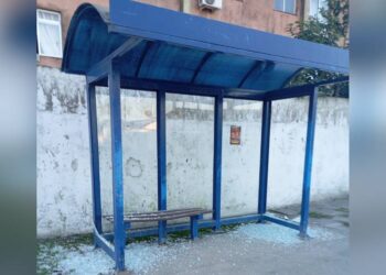 GCM prende indivíduo que quebrou os vidros de um ponto de ônibus no Parque São João
