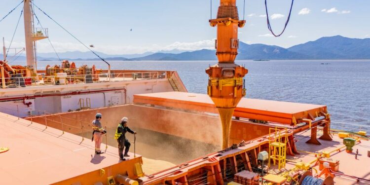 Foto: Claudio Neves/Gcom Portos do Paraná