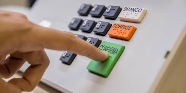 Janela partidária começou e permite troca de partido para deputados que disputarão as eleições de 2026