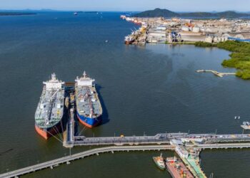 Foto: Claudio Neves/Portos do Parana