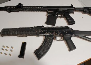 ROTAM apreende carregador de pistola e simulacros de fuzil em Paranaguá 