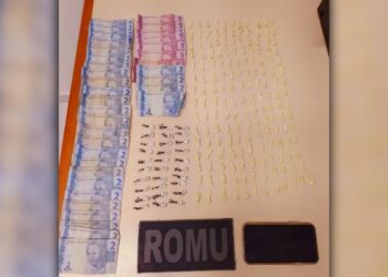 ROMU flagra e apreende adolescente que transportava drogas no Beco do Óleo na Ilha dos Valadares 