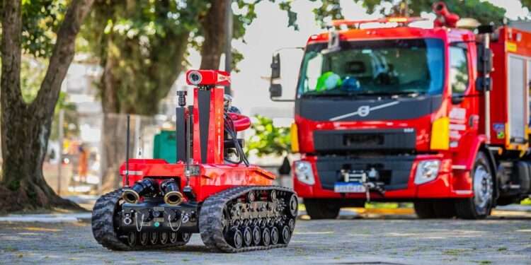 Foto: Claudio Neves/Gcom Portos do Paraná