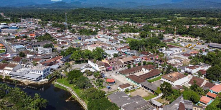 Moradores denunciam que obras da Escola Municipal Dulce, em Morretes, estão paralisadas